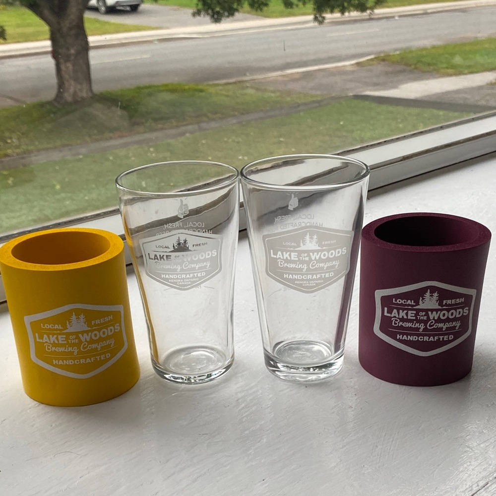 🍻Lake of the Woods Brewing Company set of two beer glasses and koozies.